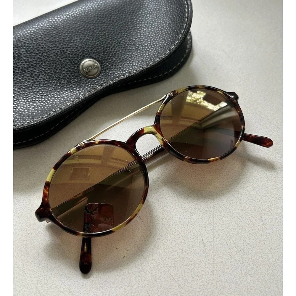 Vintage Nikon Gold Tone Round Tortoiseshell Sunglasses & Case NK4769-2 Japan